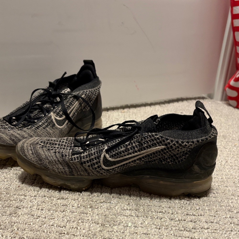 Nike Black and White Vapormax Sneakers